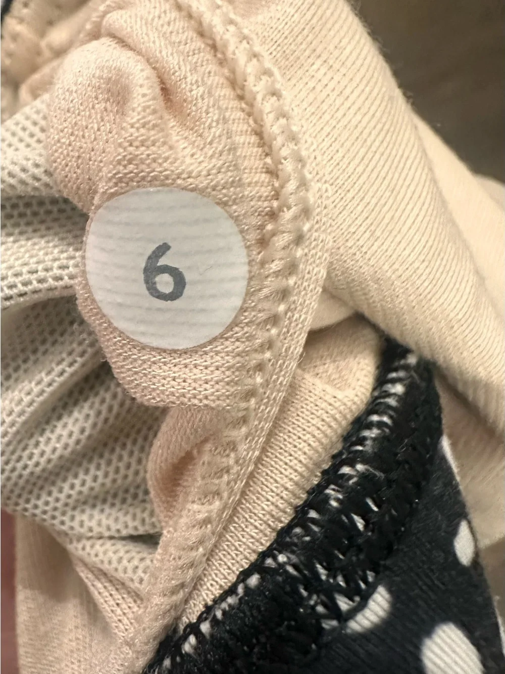 Lululemon Free To Be Bra Wild in Static Mist White Black Size 6